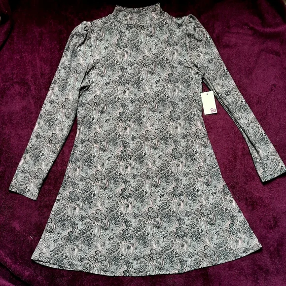 So L NWT Paisley Fit And Flare Long Sleeve Dress - Picture 1 of 10